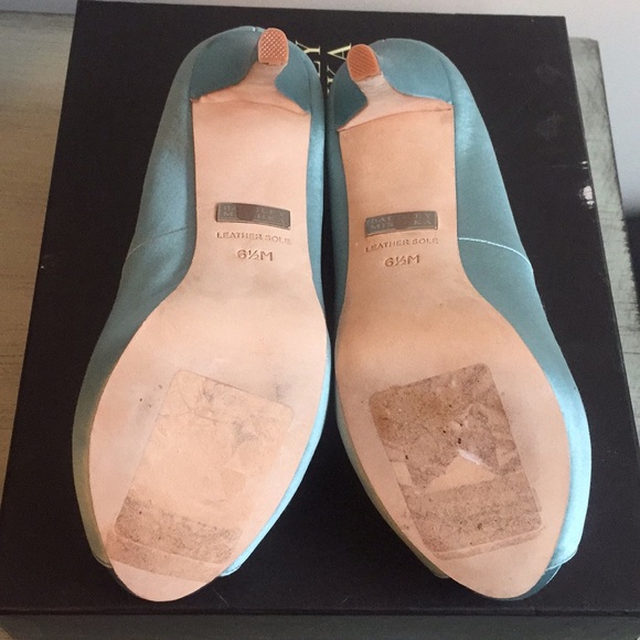 NWT Blue Badgley Mischka Wedding Shoes - Picture 3 of 4